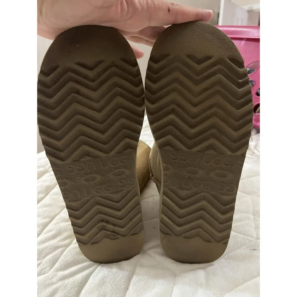 Ugg Australia Boots Womens 6 Classic Short Mid Winter Sheepskin Lined‎ 5825 Sand